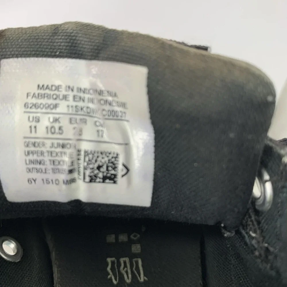 Converse Junior Chuck Taylor All Star 647735F Black Sneakers Size 11
